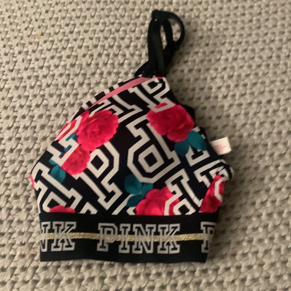 VS PINK Wear Everywhere t-shirt bra size 32B - Picture 5 of 6